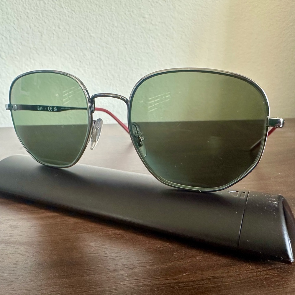 (3) Ray-Ban Men's Sunglasses - Picture 3 of 10
